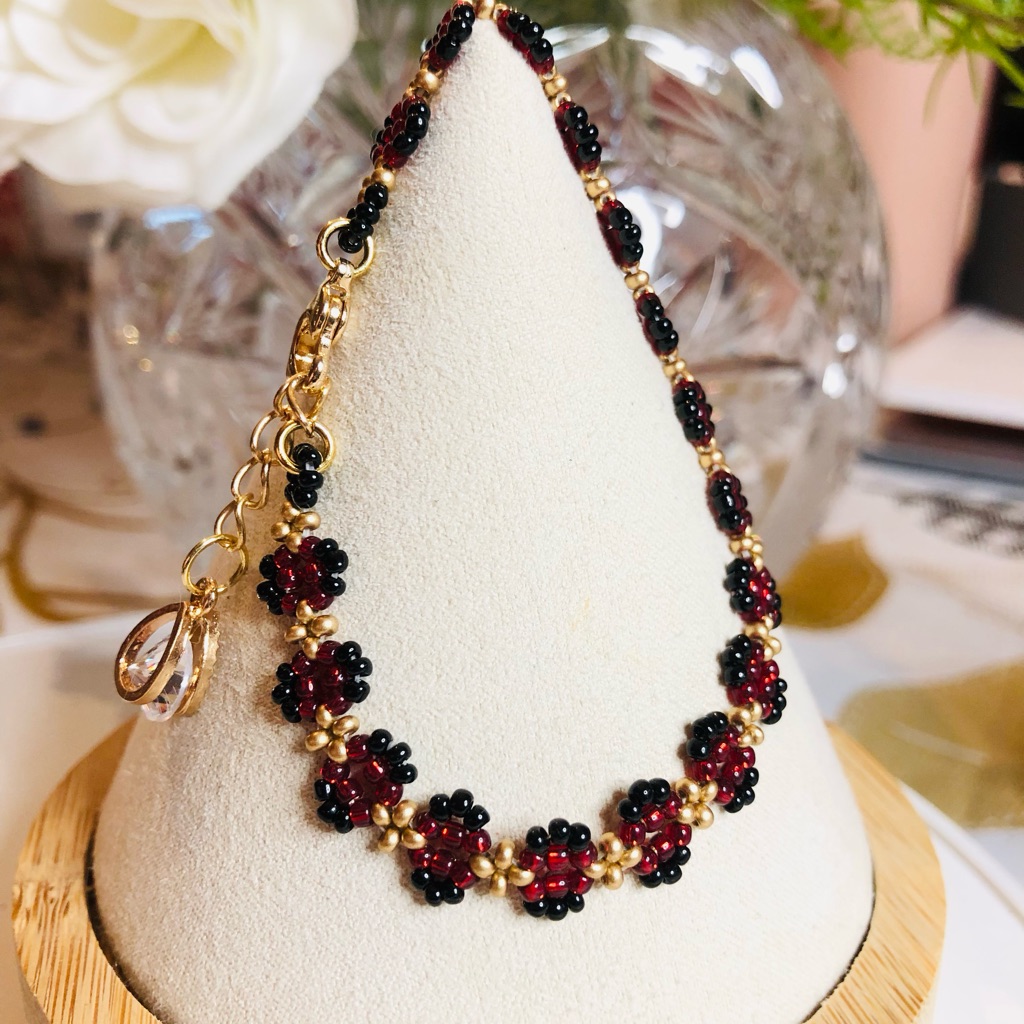Gold Beaded Maroon Bracelet Black Heart Clasp Zirconia Charm Minimalist